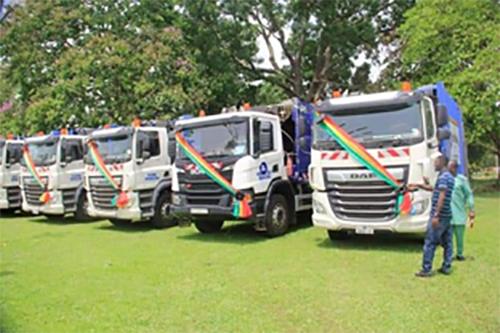 ASHANTI REGIONAL MINISTER HANDS OVER 13 COMPACTION TRUCKS TO 13 MMDA’s TOWARD THE SUSTAINABLE CLEANING, GREENING, AND BEAUTIFICATION OF ASHANTI PROJECT.